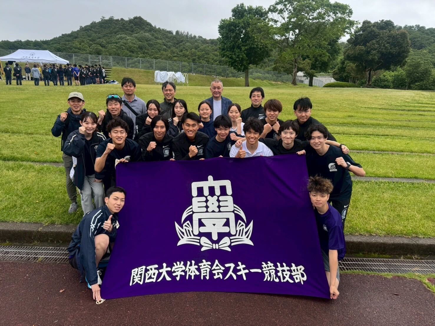 物理的な距離を超えて団結し、少人数で成長し続ける仕組みとは——関西大学体育会スキー競技部