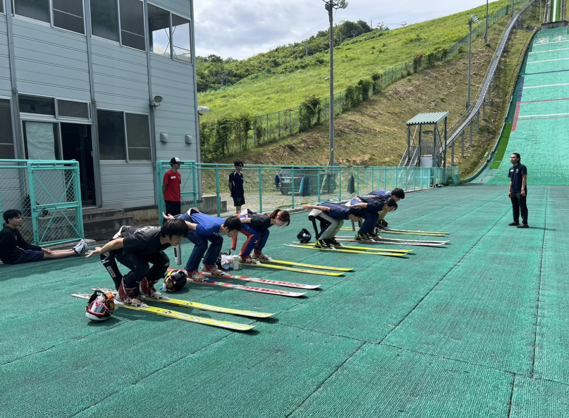 雪上だけでは終わらない。夏の努力でつかむ総合優勝への道——東北大学学友会スキー部