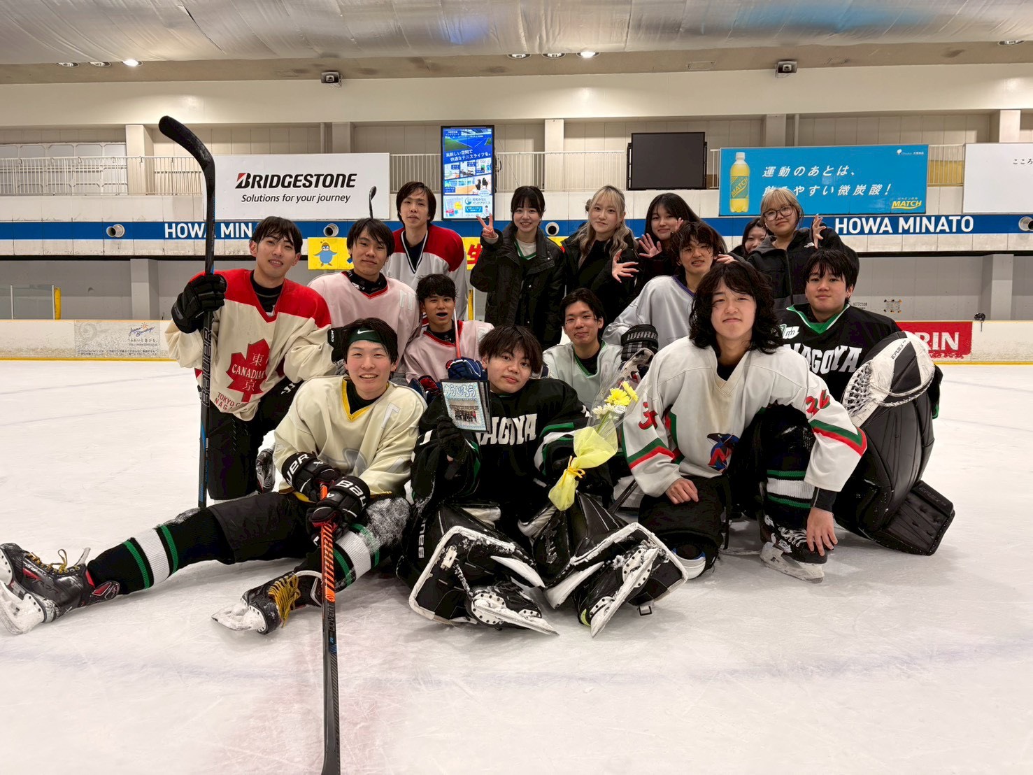 未経験者だけで挑む氷上の格闘技。OBの想いを背負い掴む勝利へ——名古屋大学アイスホッケー部